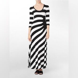 NEW Calvin Klein Black and White Striped Women’s Half Moon Maxi Dress 3/4 Sleeve